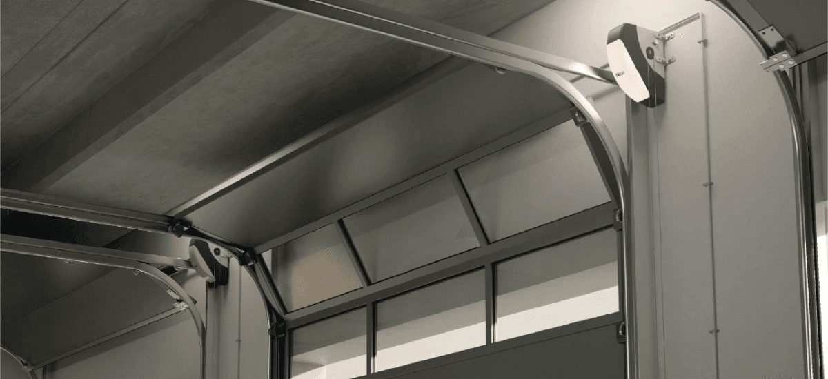 Automatismos puertas seccionales